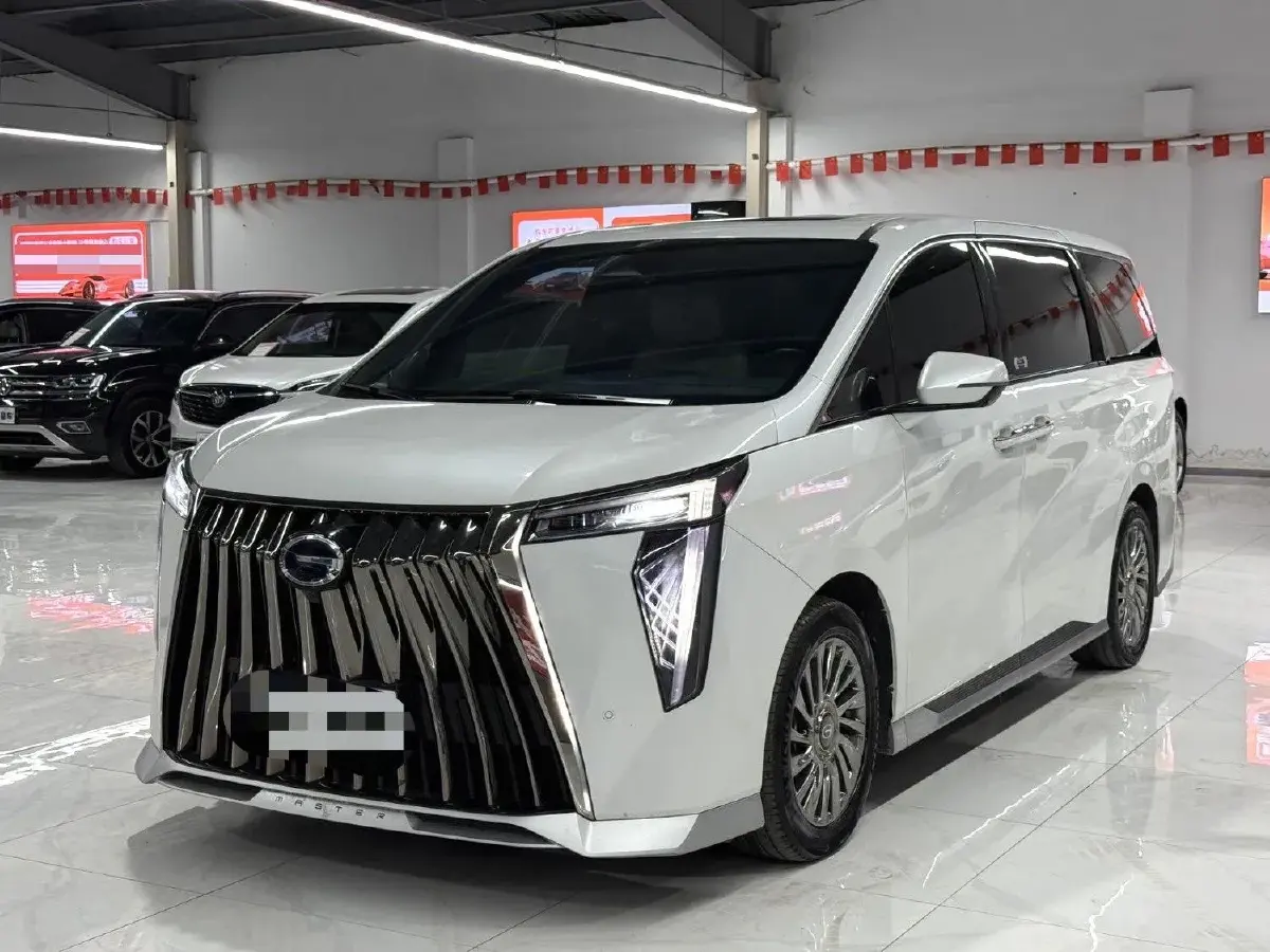 2023 GAC Trumpchi M8 2.0T 190HP L4 E-CVT Hybrid