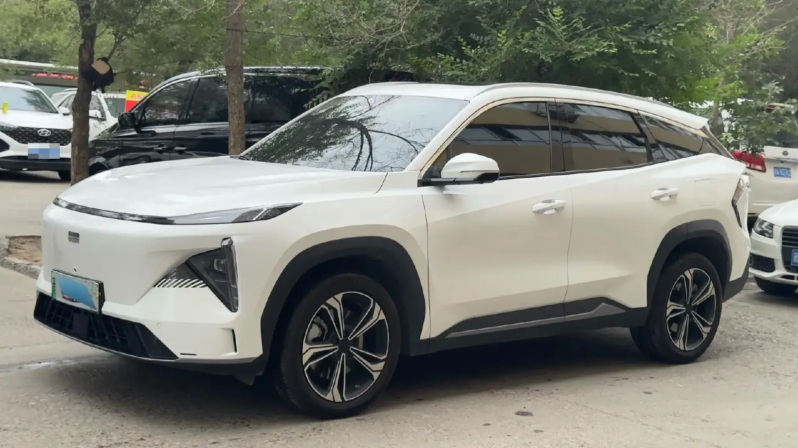 2024 Geely Galaxy L7 1.5T 163HP L4 3DHT PHEV 18.7KWH