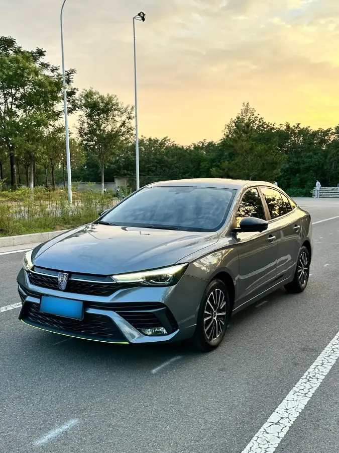2021 Roewe i5 1.5L 120HP L4 CVT
