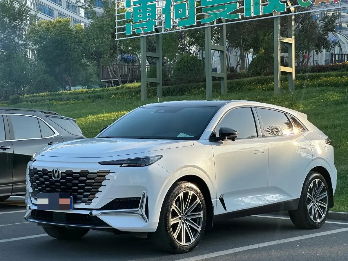 2021 ChangAn UNI-K 2.0T 233HP L4 8AT