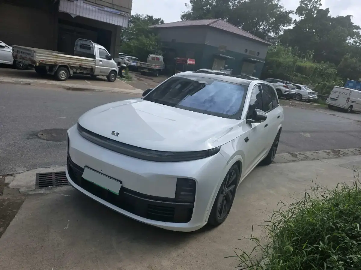 2023 Li L7 Range Extended 154HP REEV 40.9KWH