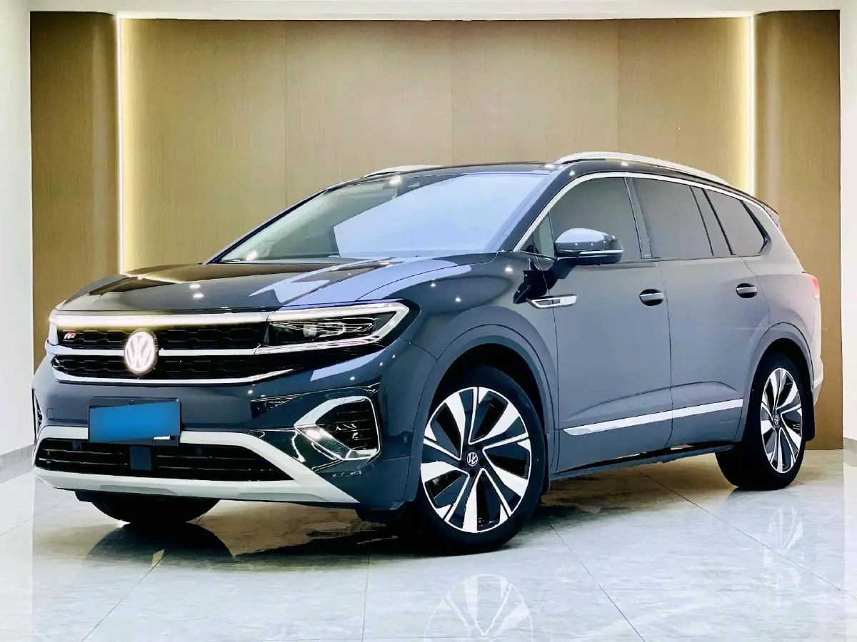 2023 Volkswagen Talagon 2.0T 220HP L4 7DCT