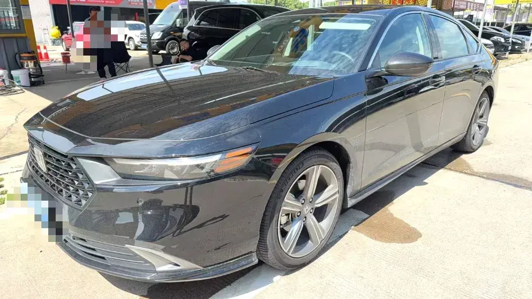 2025 Honda Accord 1.5T 192HP L4 CVT