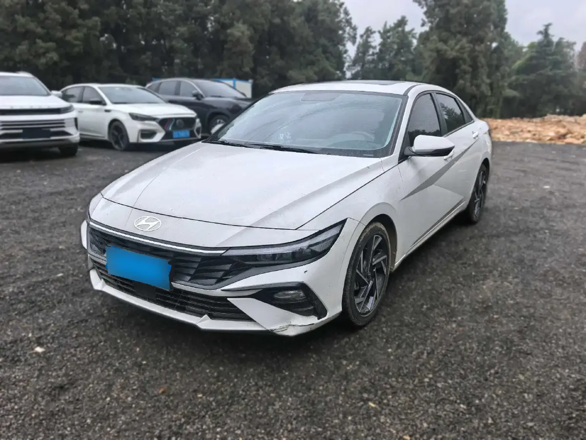2022 Hyundai Elantra 1.5L 115HP L4 CVT