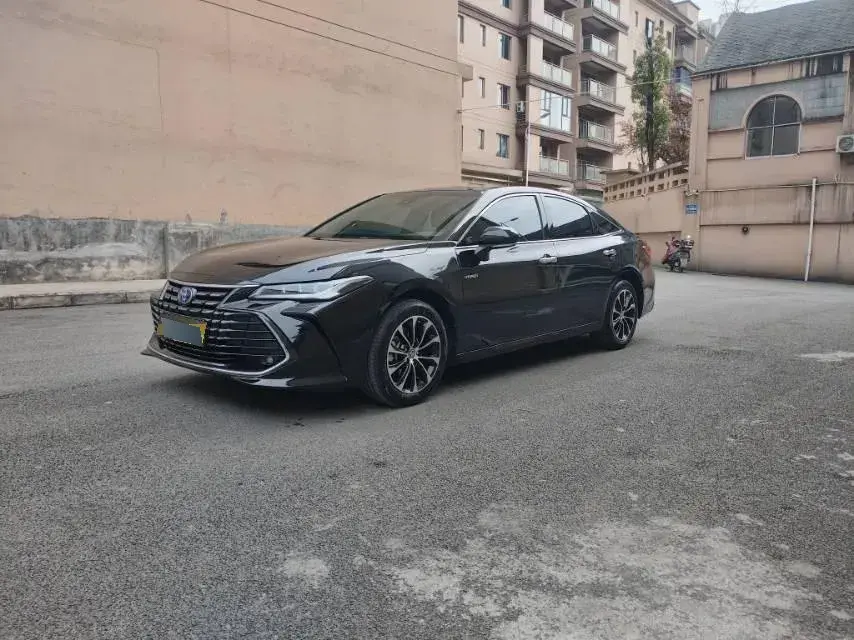 2023 Toyota Avalon 2.5L 178HP L4 E-CVT Hybrid