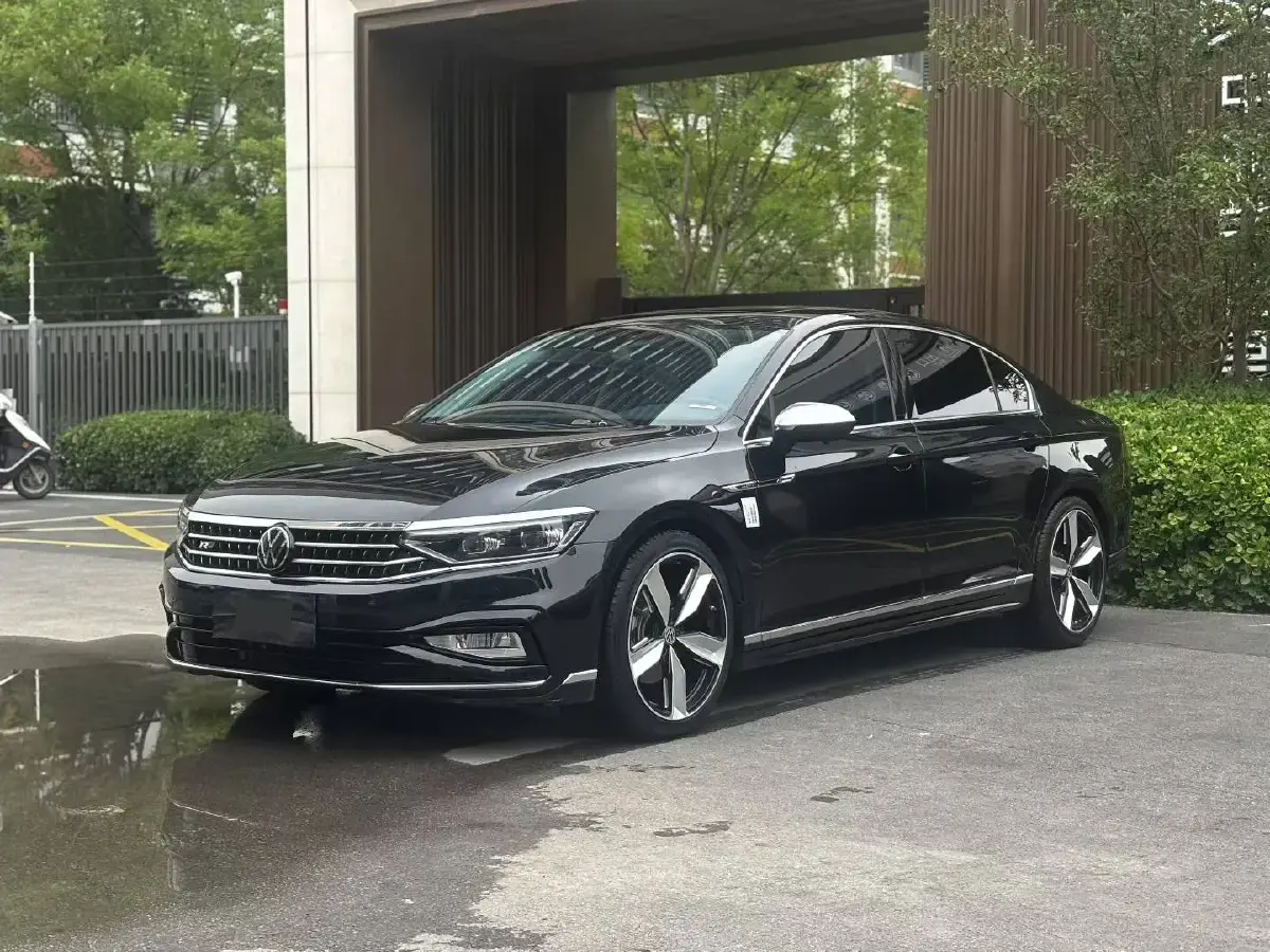 2024 Volkswagen Magotan 2.0T 186HP L4 7DCT