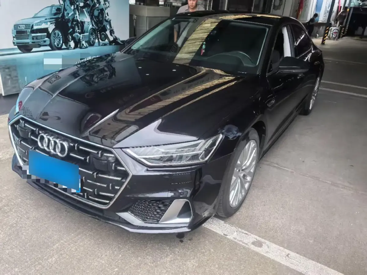 2024 Audi A7L 2.0T 245HP L4 7DCT