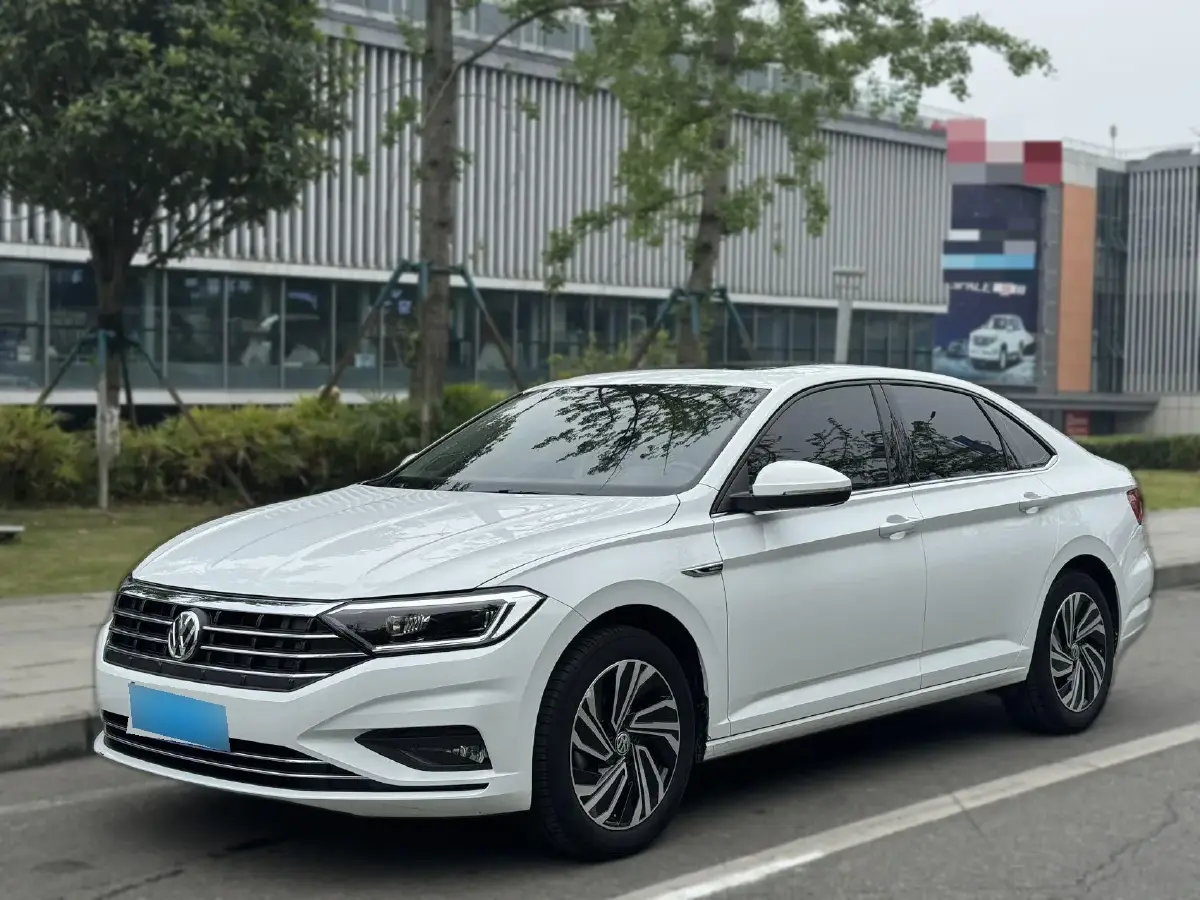 2022 Volkswagen Sagitar 1.4T 150HP L4 7DCT