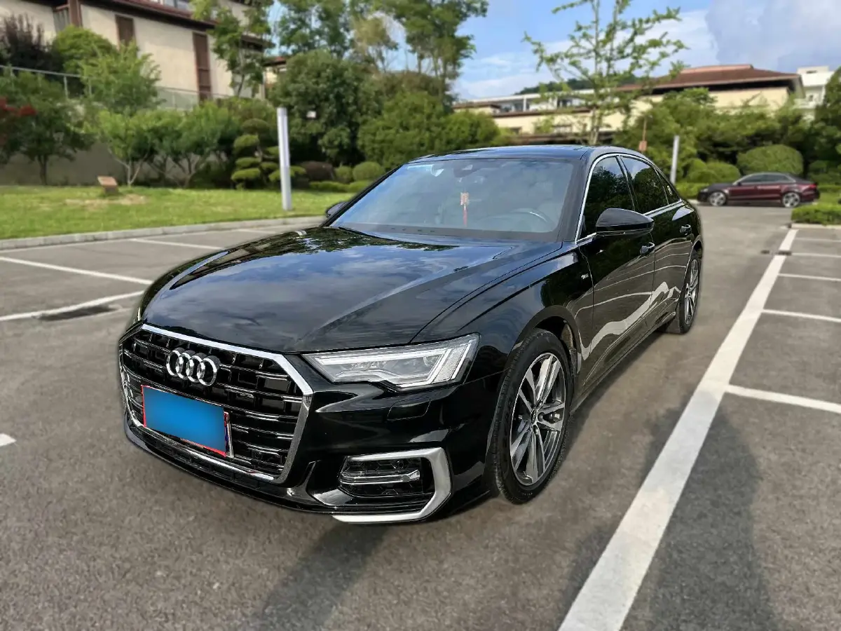 2023 Audi A6L 2.0T 190HP L4 7DCT
