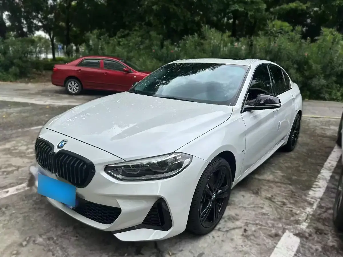 2022 BMW 1 Series 2.0T 192HP L4 7DCT