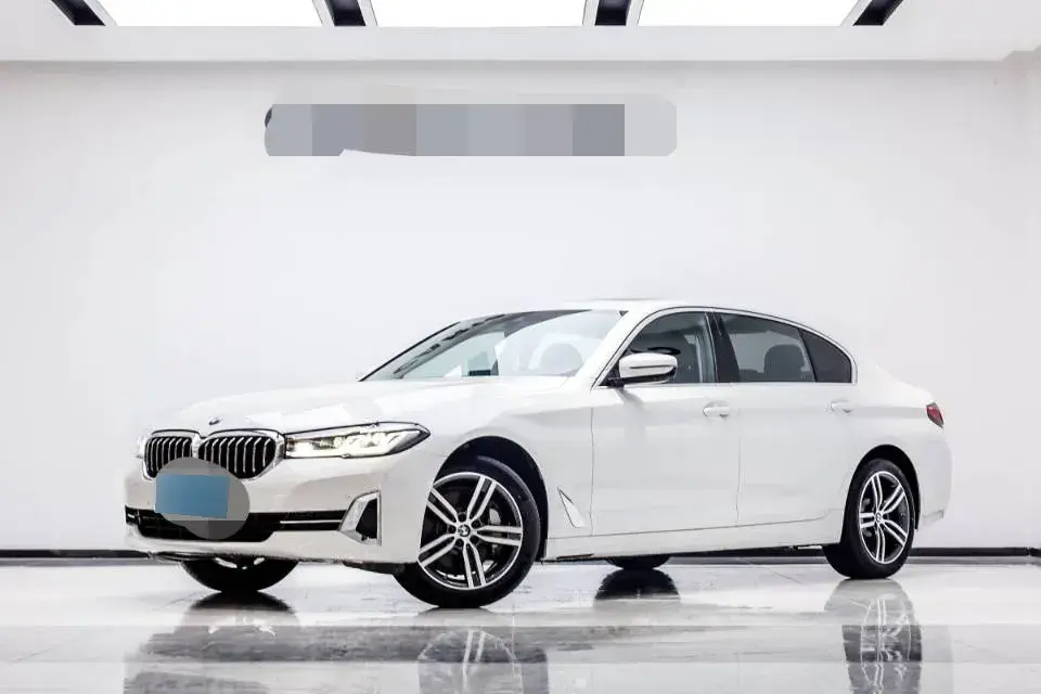 2023 BMW 5 Series 2.0T 245HP L4 8AT
