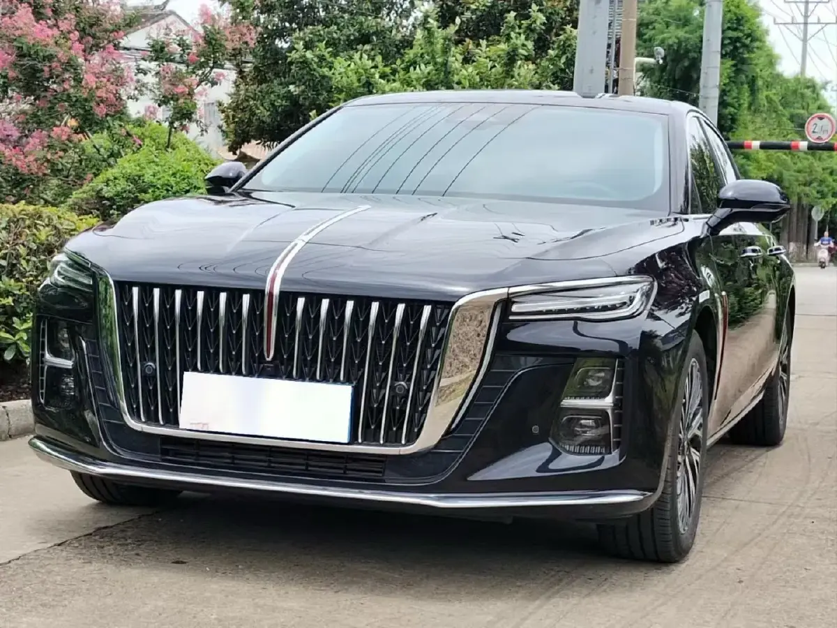 2023 HongQi H5 2.0T 224HP L4 8AT