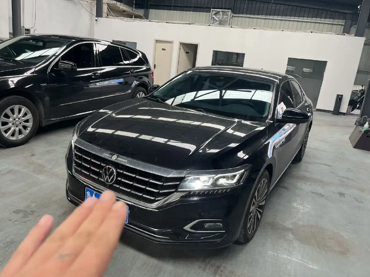 2021 Volkswagen Passat 2.0T 186HP L4 7DCT