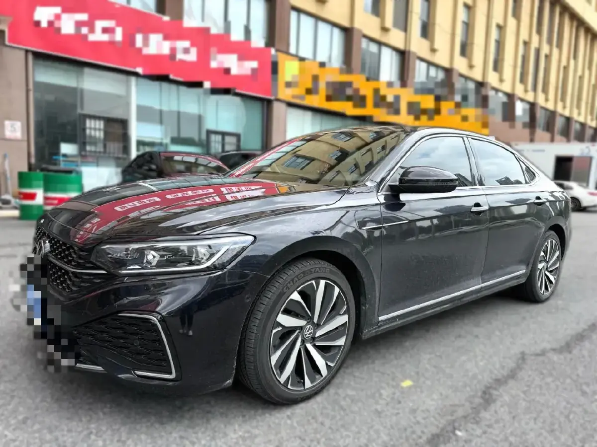 2022 Volkswagen Passat 2.0T 186HP L4 7DCT