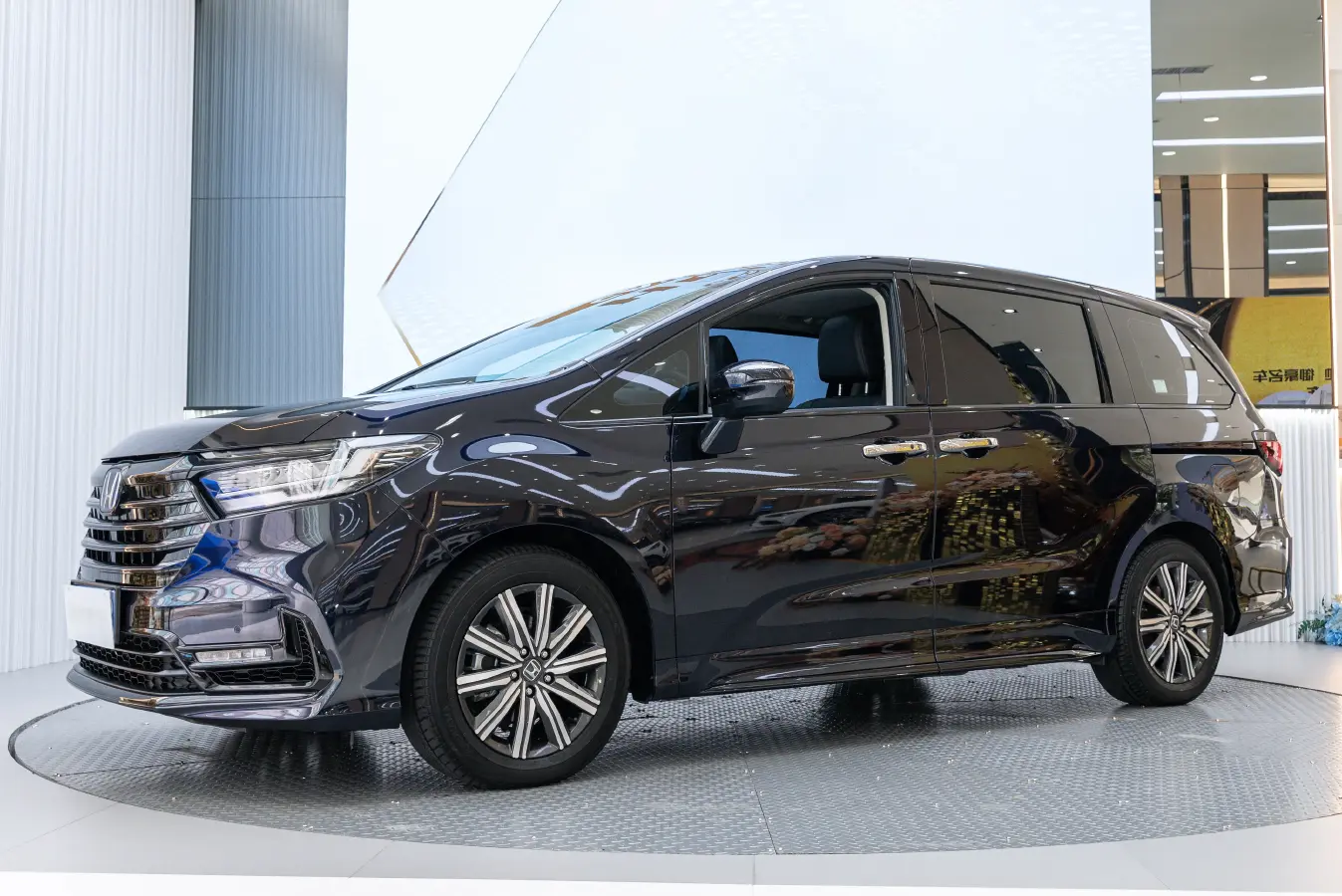 2022 Honda Odyssey 2.0L 146HP L4 E-CVT Hybrid