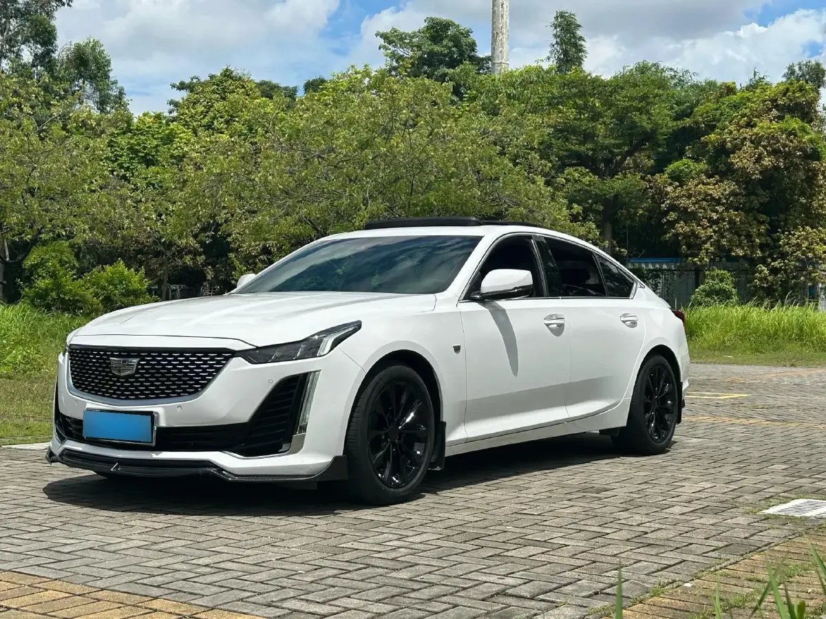 2022 Cadillac CT5 2.0T 237HP L4 10AT