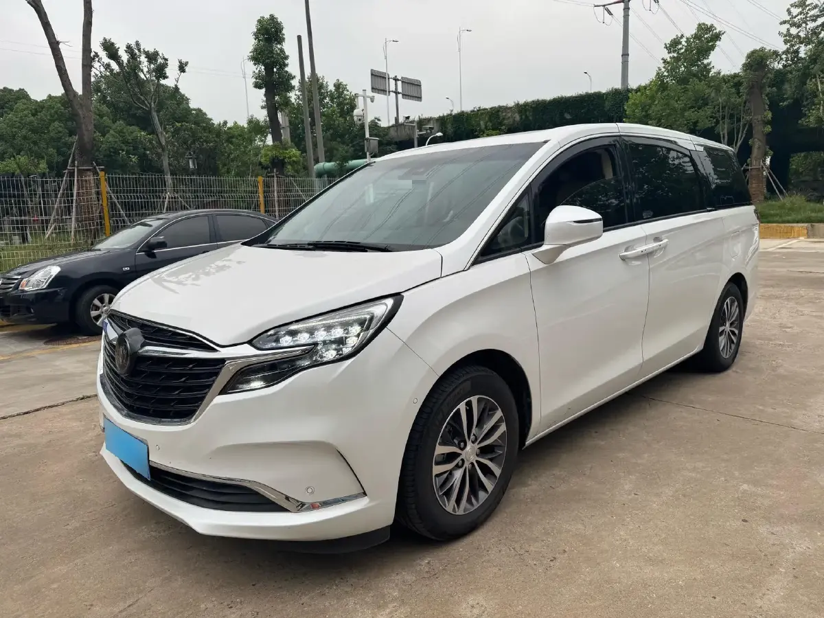 2022 Buick GL8 2.0T 237HP L4 9AT 2022 Buick GL8 2.0T 237HP L4 9AT