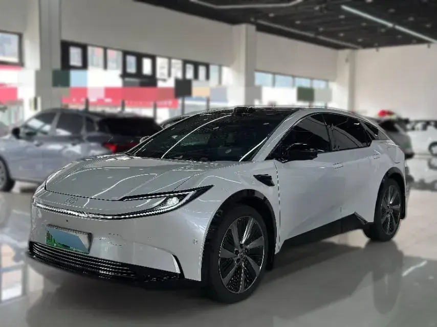 2025 Toyota bZ5 BEV