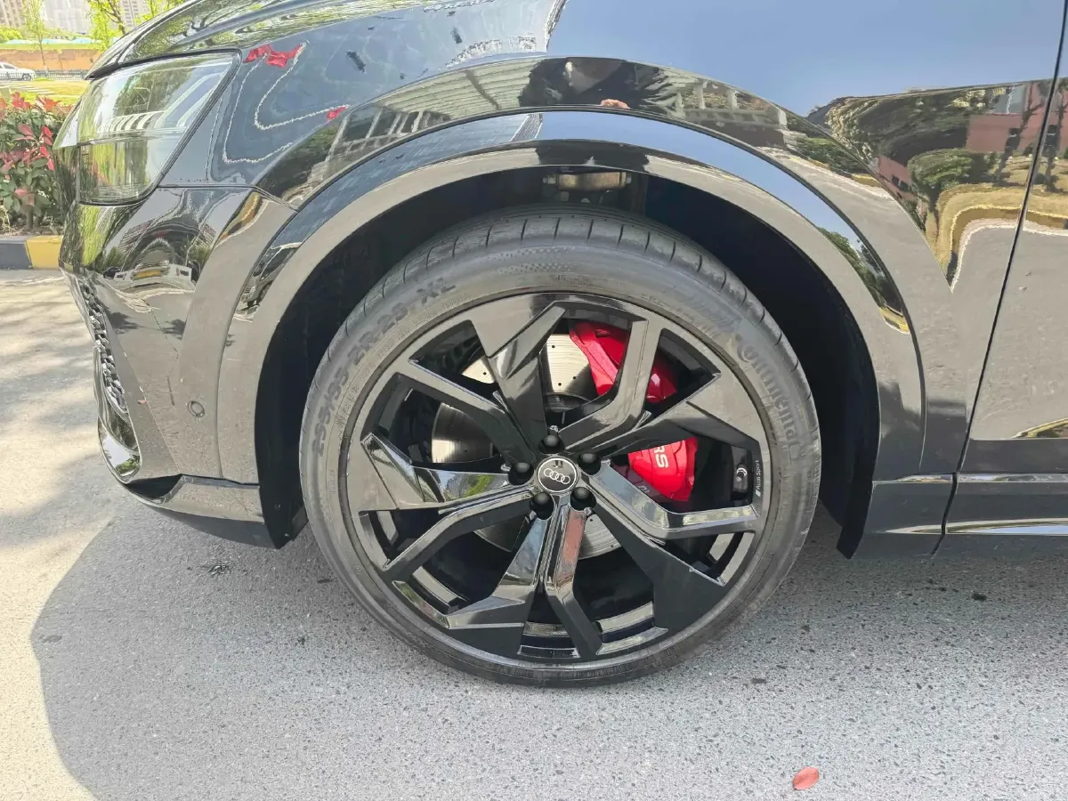 2022 Audi RS Q8 4.0T 600HP V8 8AT,autocango,china used car exporter,china ev exporter,chinese used car exporter,chinese used ev exporter