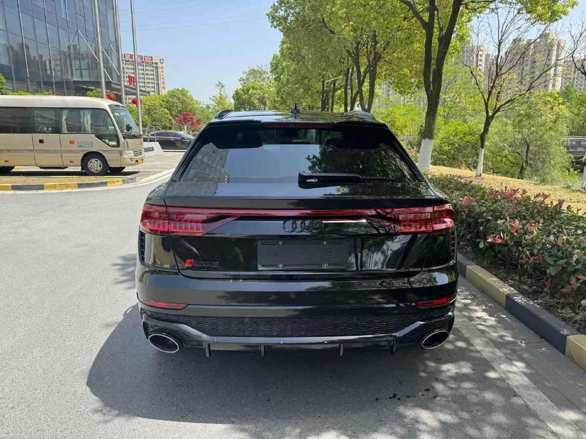 2022 Audi RS Q8 4.0T 600HP V8 8AT,autocango,china used car exporter,china ev exporter,chinese used car exporter,chinese used ev exporter