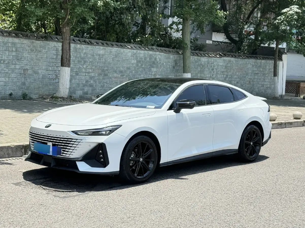 2023 ChangAn UNI-V 1.5T 188HP L4 7DCT