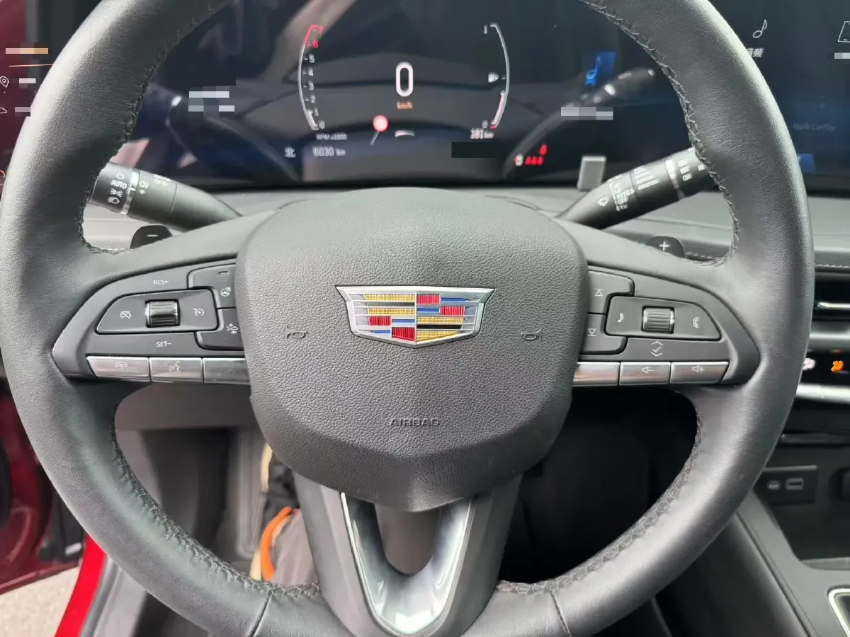 2024 Cadillac XT4 2.0T 237HP L4 9AT,autocango,china used car exporter,china ev exporter,chinese used car exporter,chinese used ev exporter