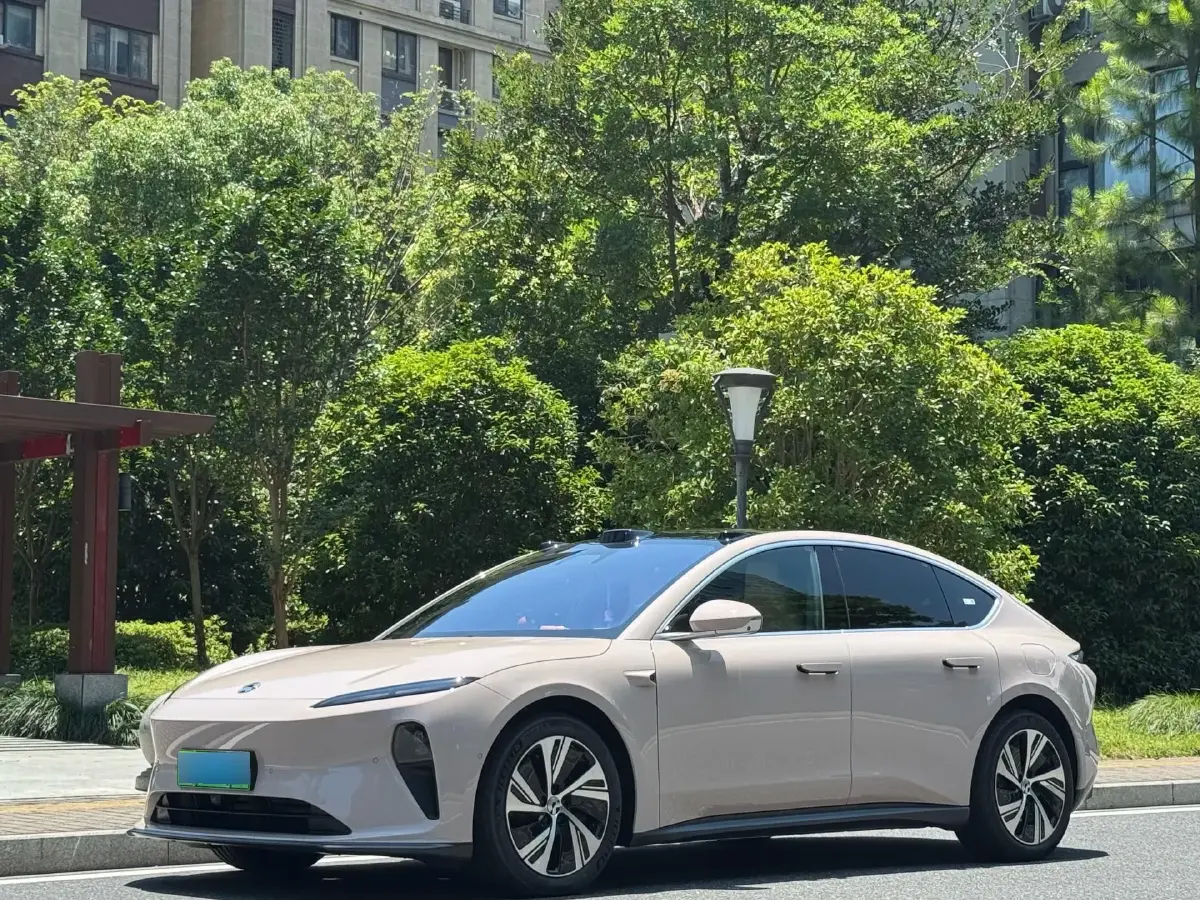 2024 NIO ET5 BEV 75KWH