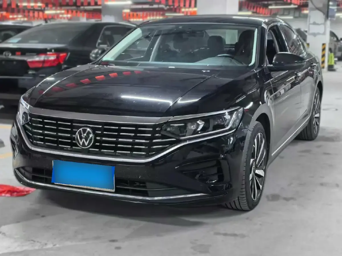 2022 Volkswagen Passat 2.0T 186HP L4 7DCT
