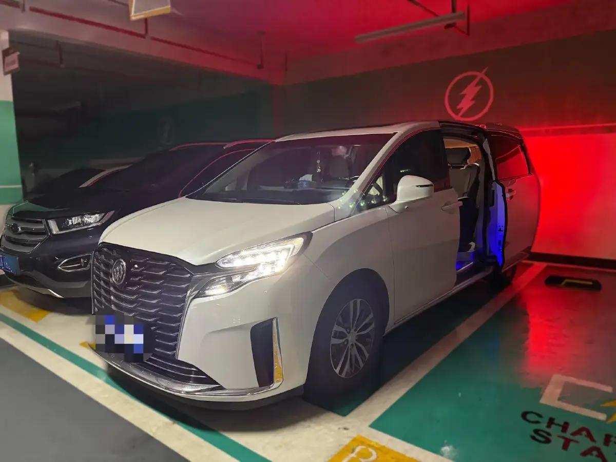 2023 Buick GL8 2.0T 237HP L4 9AT