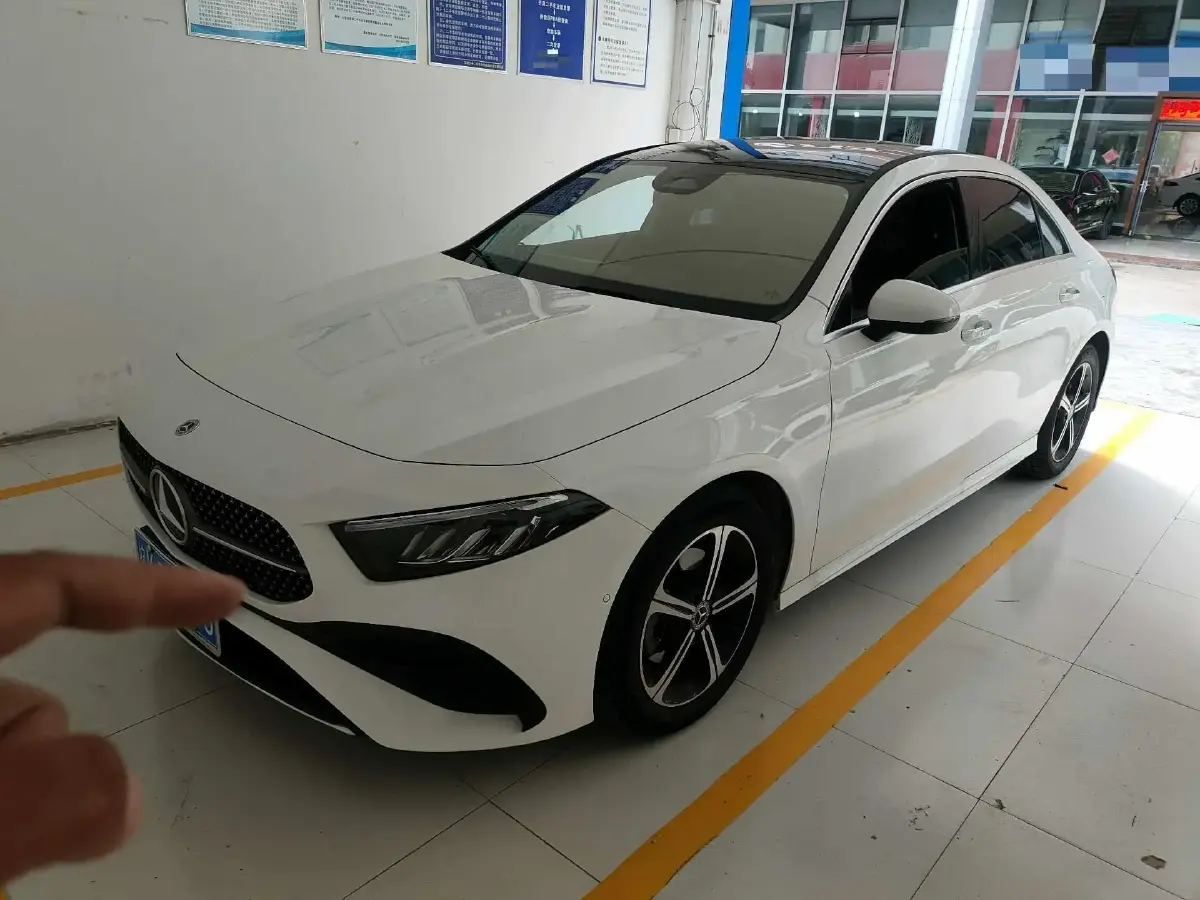 2025 Mercedes-Benz A Class 1.3T 163HP L4 7DCT