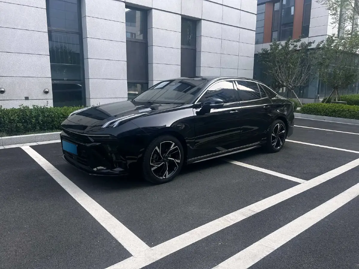 2025 LYNK&CO 03 1.5T 181HP L4 7DCT