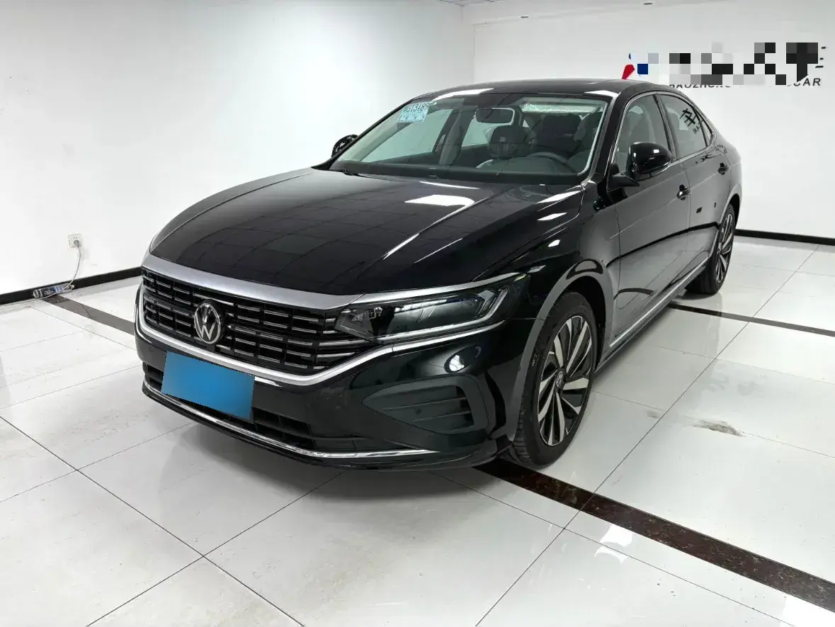 2025 Volkswagen Passat 2.0T 220HP L4 7DCT