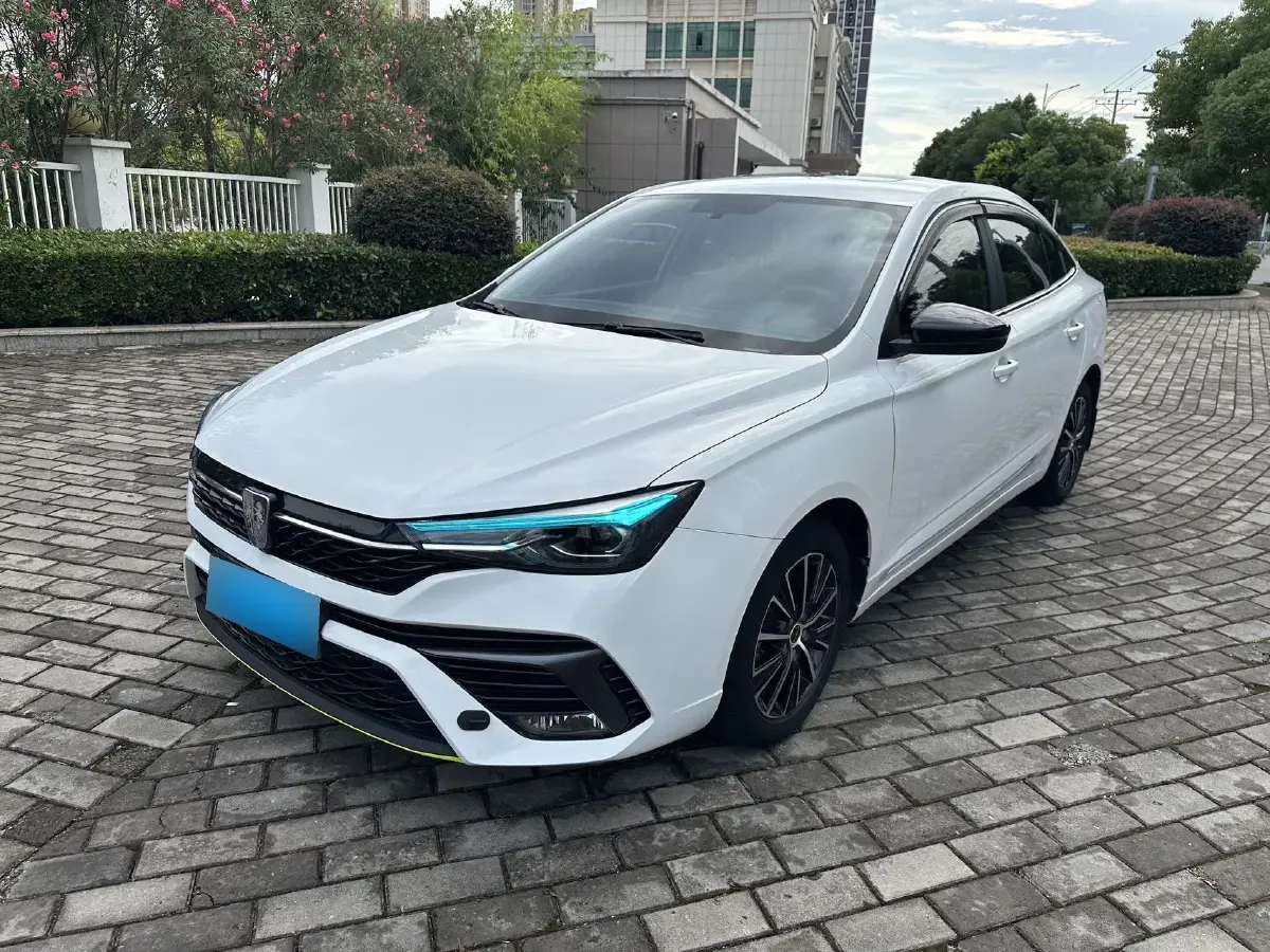 2021 Roewe i5 1.5L 120HP L4 CVT