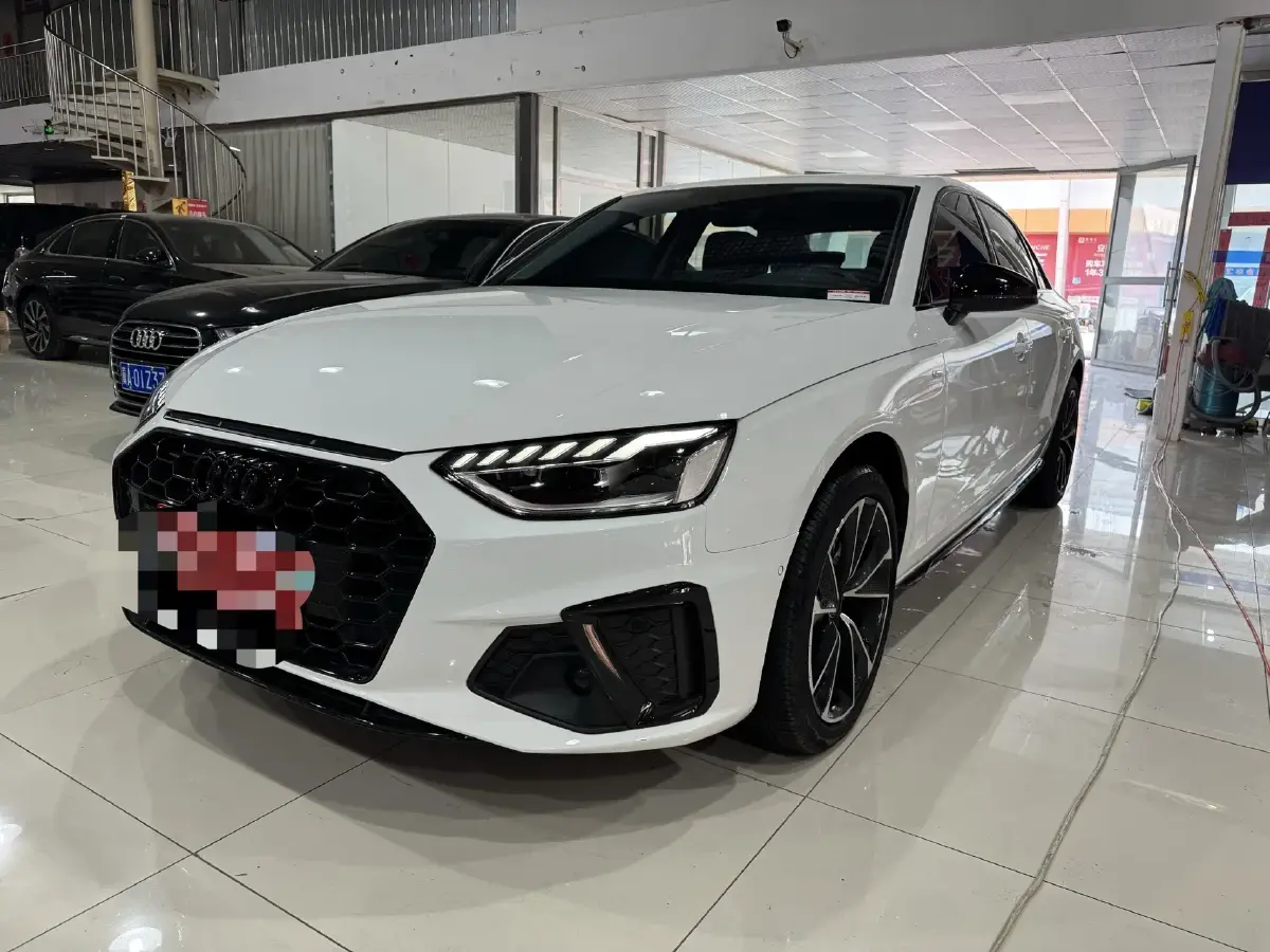 2023 Audi A4L 2.0T 190HP L4 7DCT