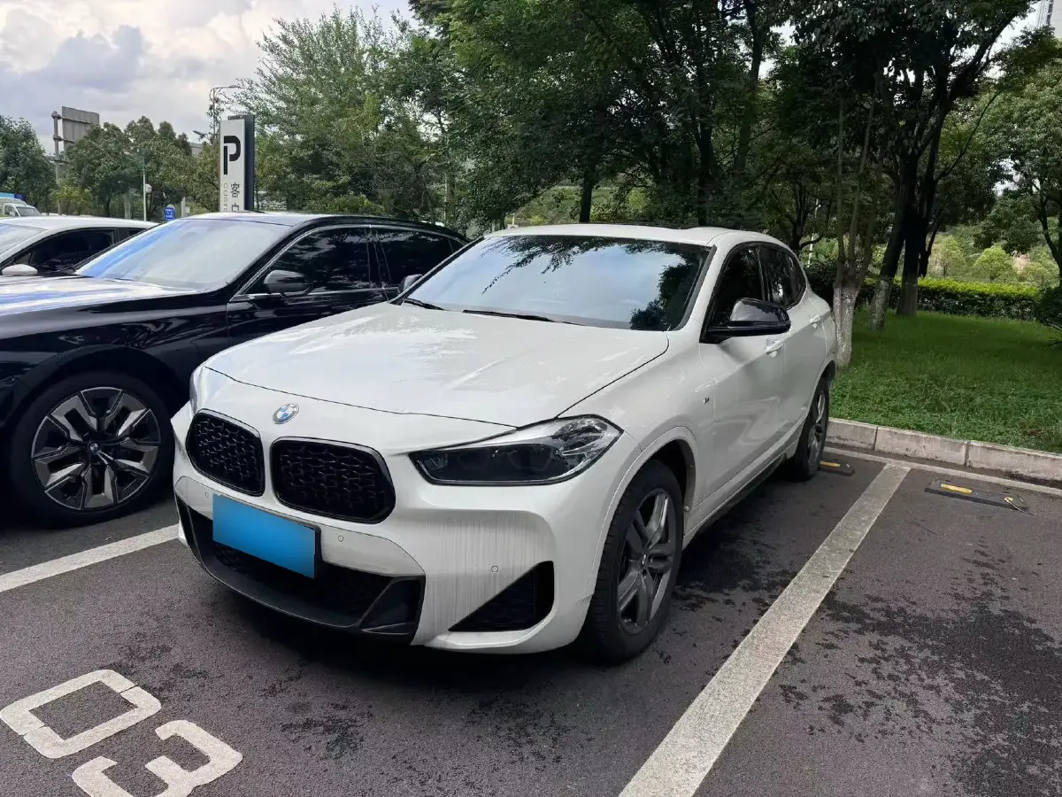 2023 BMW X2 2.0T 178HP L4 7DCT