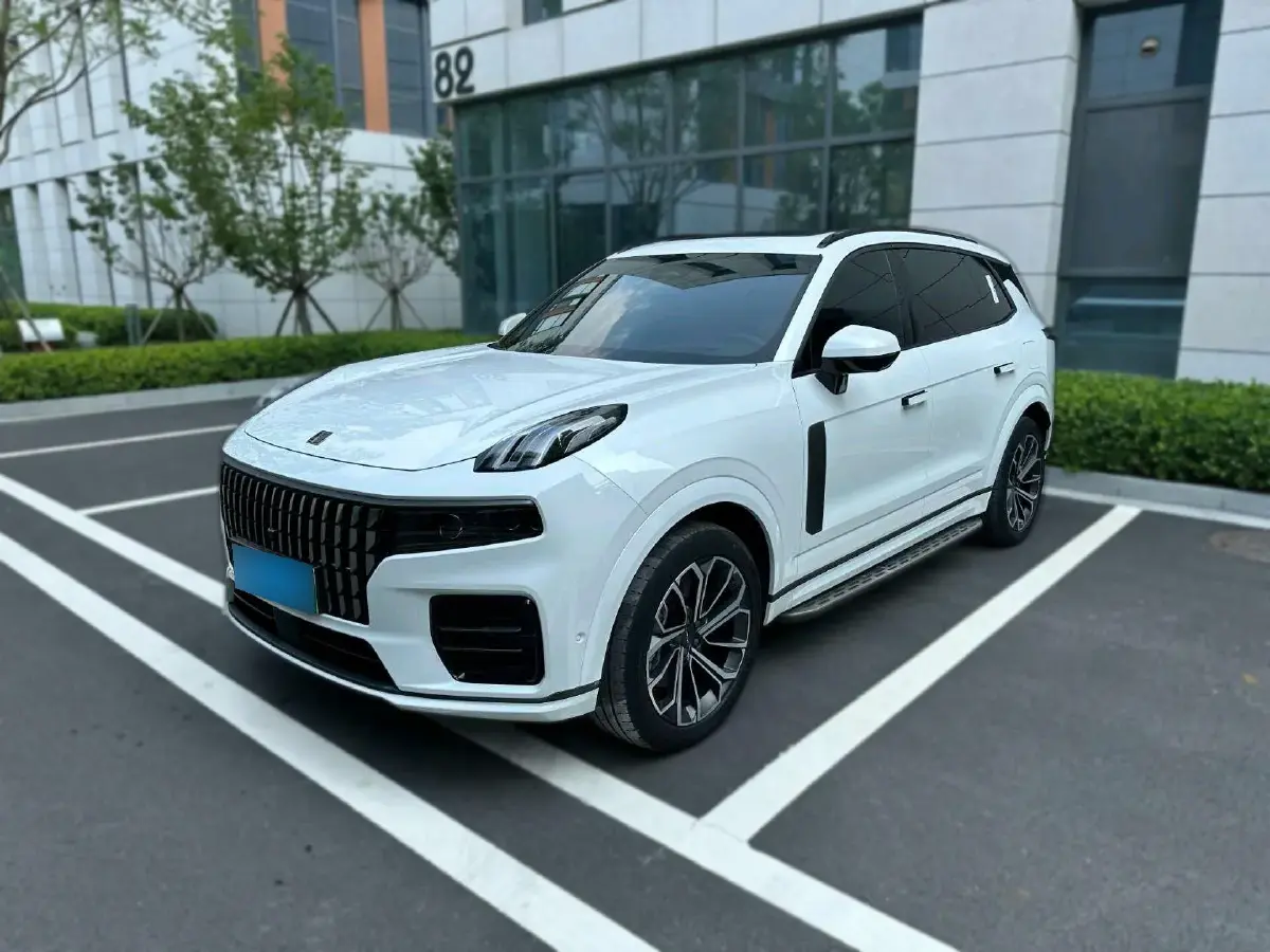 2023 LYNK&CO 09 EM-P 2.0T 254HP L4 3DHT PHEV 40.1KWH
