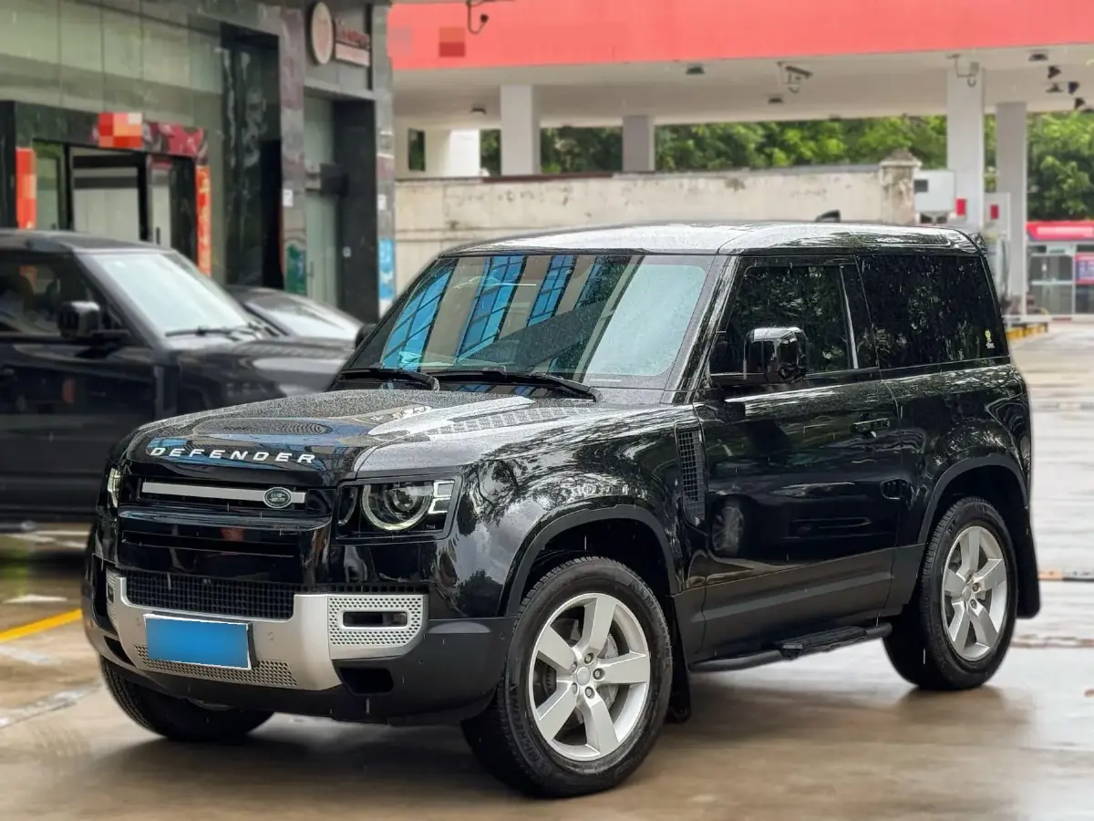 2024 Land Rover Defender 3.0T 400HP L6 8AT