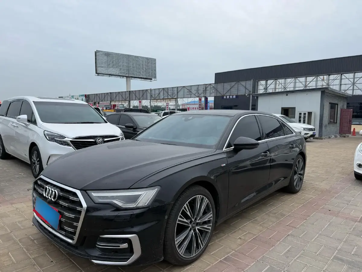 2024 Audi A6L 2.0T 245HP L4 7DCT