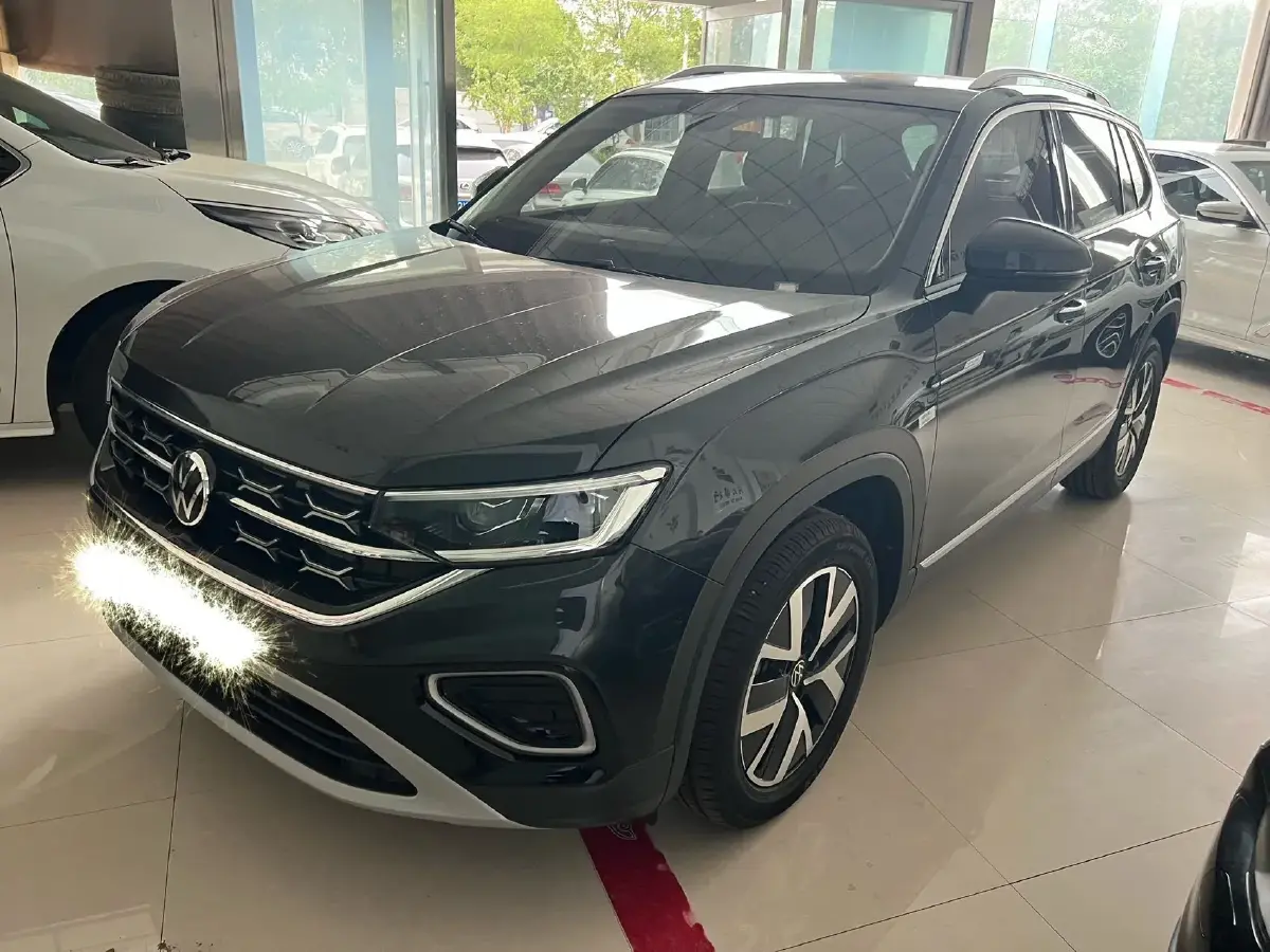 2024 Volkswagen Tayron 2.0T 186HP L4 7DCT