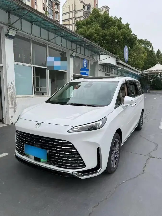 2025 Buick GL8 1.5T 180HP L4 2DHT PHEV