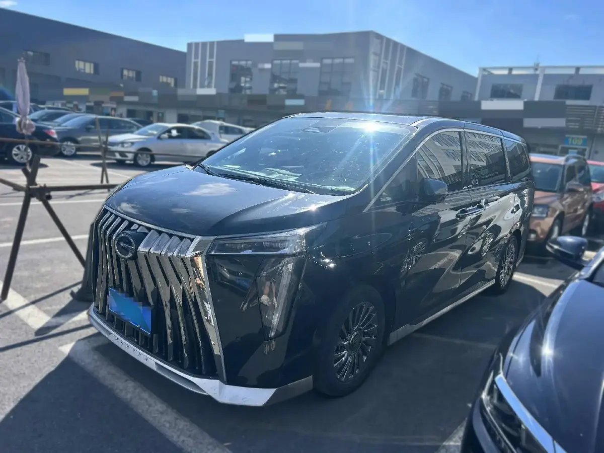 2023 GAC Trumpchi M8 2.0T 190HP L4 E-CVT Hybrid