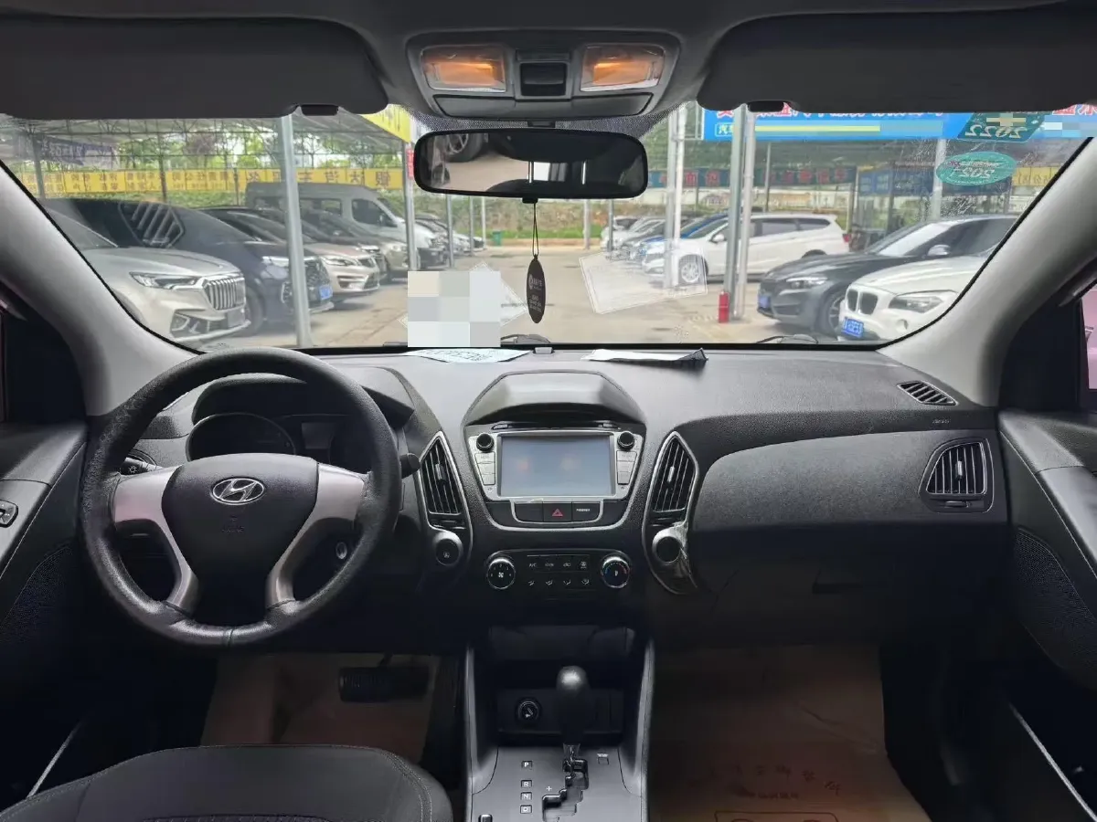 2015 Hyundai ix35 2.0L 165HP L4 6AT,autocango,china used car exporter,china ev exporter,chinese used car exporter,chinese used ev exporter