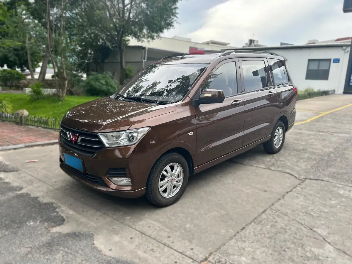 2021 WuLing HongGuang 1.5L 99HP L4 6MT
