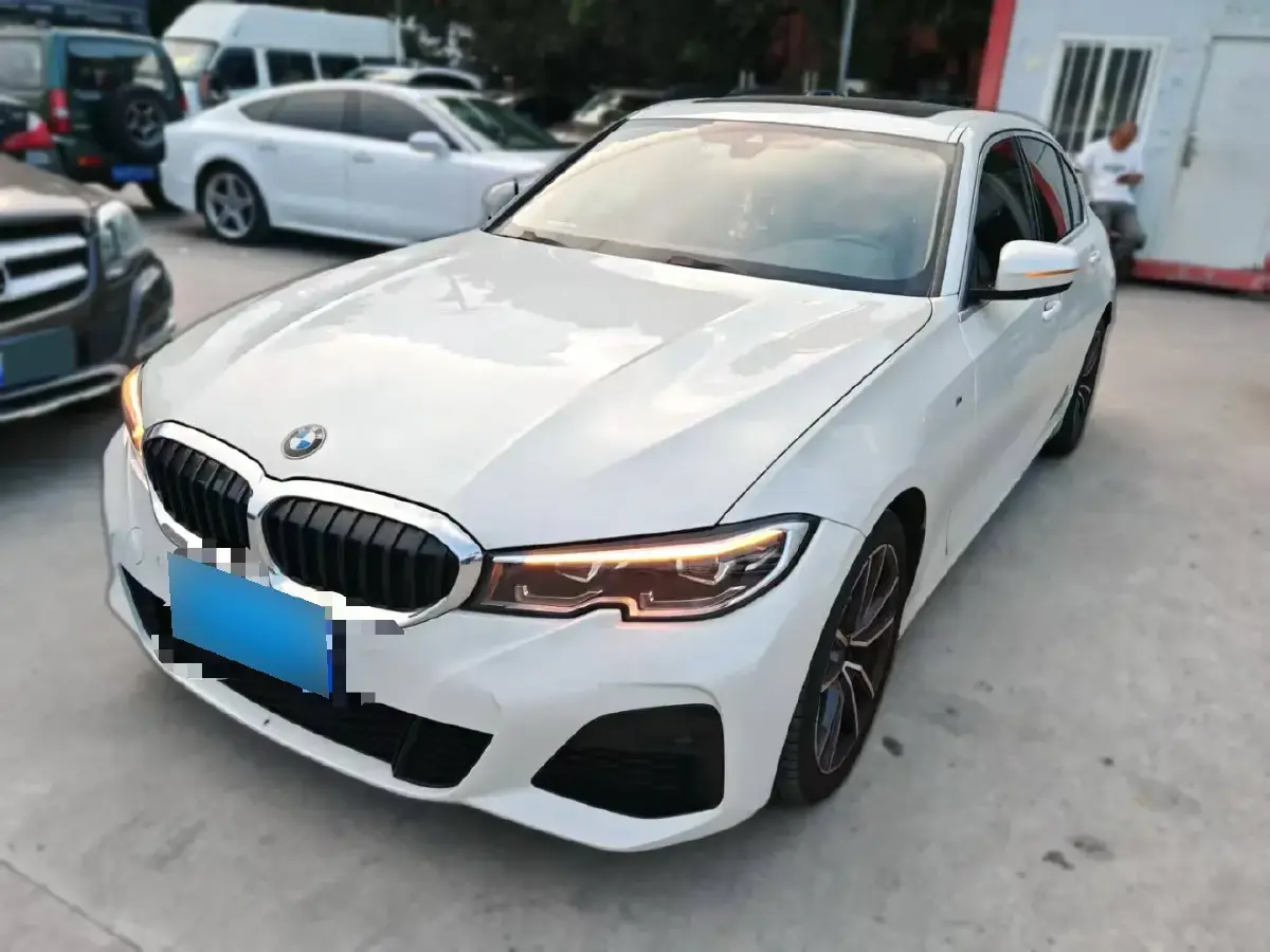 2022 BMW 3 Series 2.0T 184HP L4 8AT