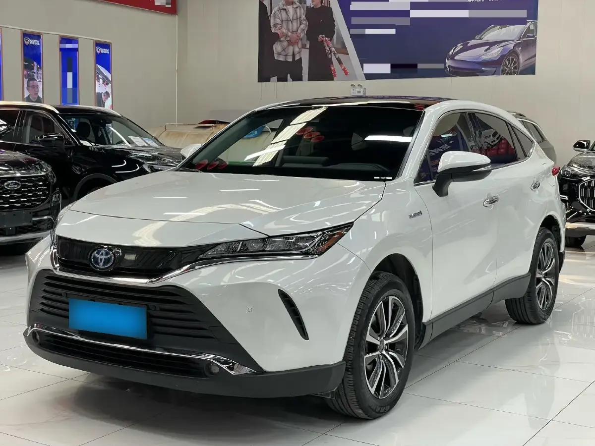 2022 Toyota Harrier 2.5L 178HP L4 E-CVT Hybrid