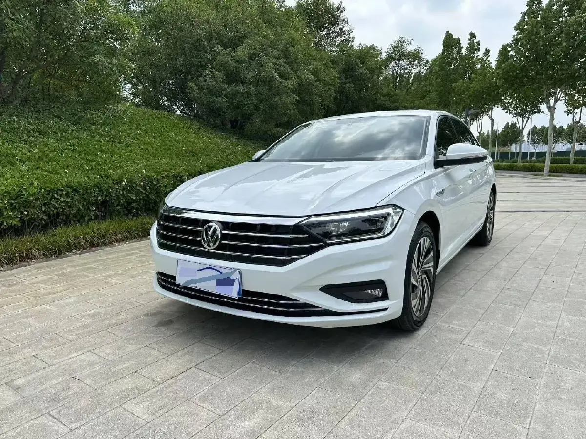 2022 Volkswagen Sagitar 1.4T 150HP L4 7DCT