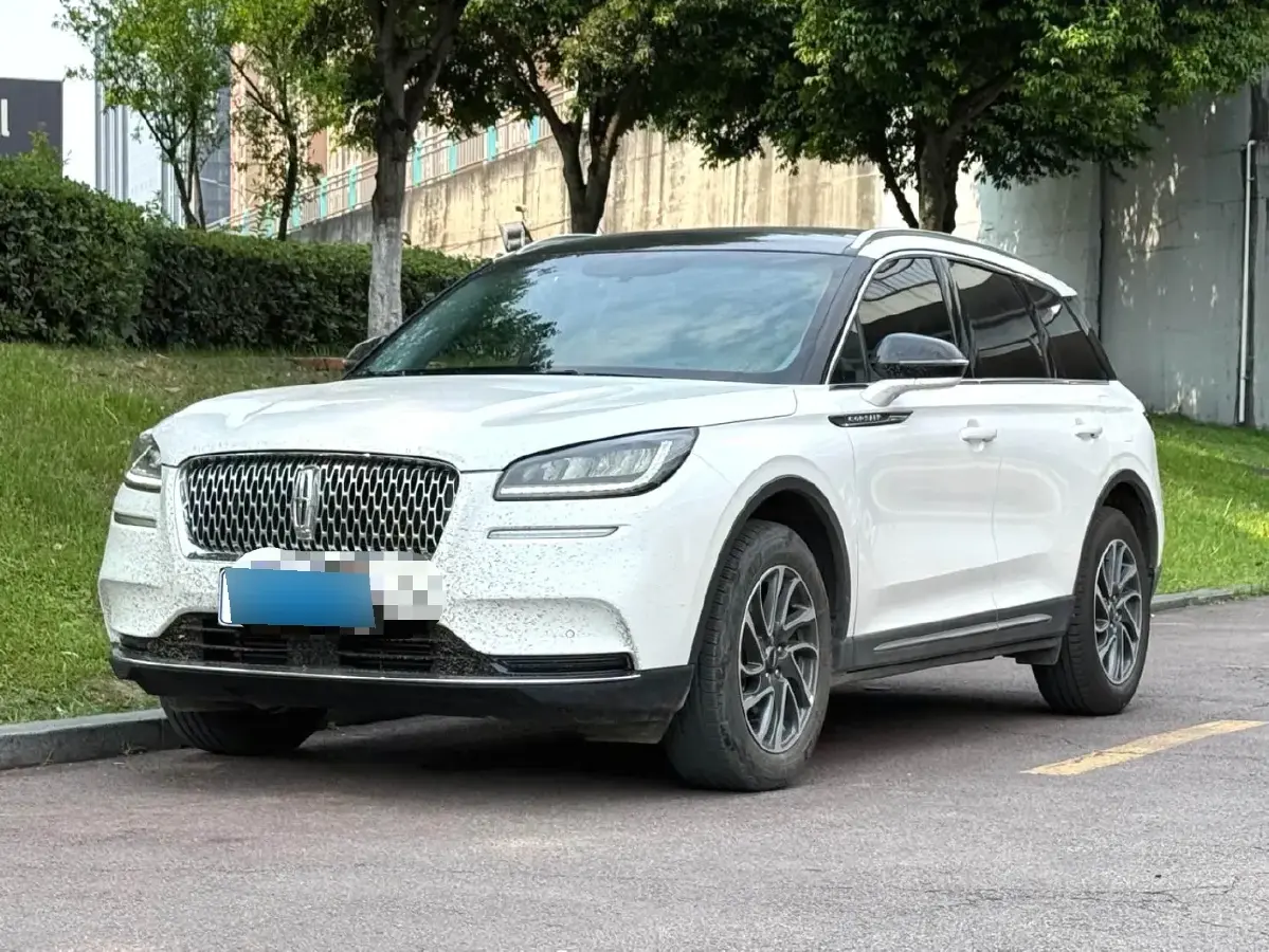 2023 Lincoln Corsair 2.0T 261HP L4 8AT