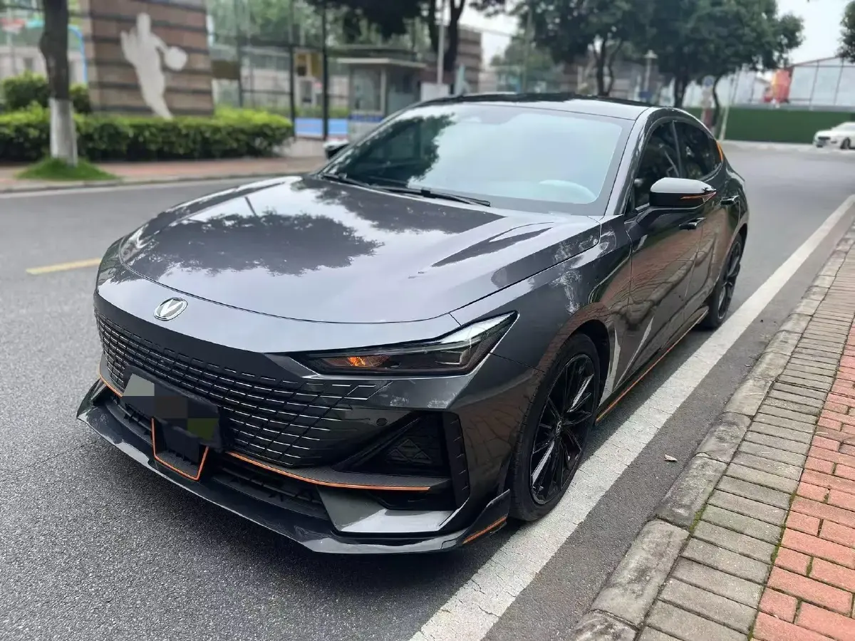 2023 ChangAn UNI-V 1.5T 188HP L4 7DCT