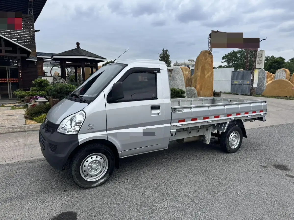 2022 WuLing RongGuang Mini Truck 1.5L 99HP L4 5MT