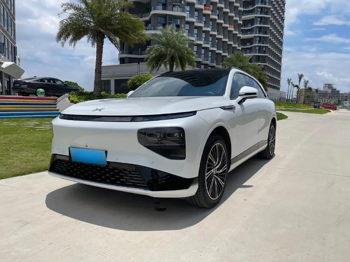 2022 Xpeng G9 BEV 98KWH